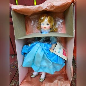 Vintage Madame Alexander Goldilocks #1520  14" Doll. 1980. New.